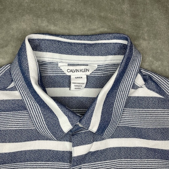 Calvin Klein Short Sleeve Striped Button Down Shirt Size Small - Picture 4 of 6